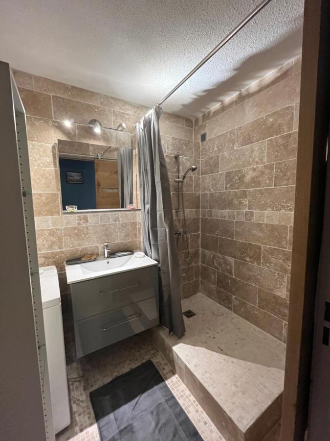 Logement Renove Avec Mobilier 2023 Apartment Avignon Bagian luar foto